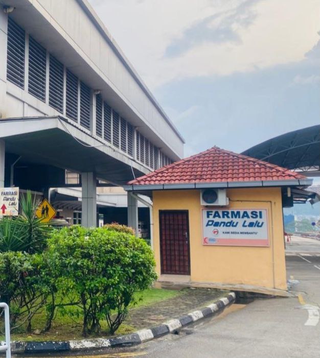 Gambar Farmasi Drive Thru 2
